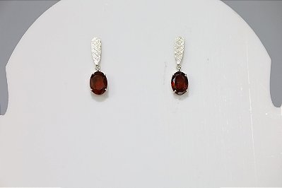 Brincos em Prata com Granada natural