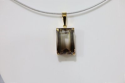 Pingente em prata banhado a ouro com turmalina bi color