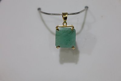 Pingente em prata banhado a ouro com Esmeralda natural