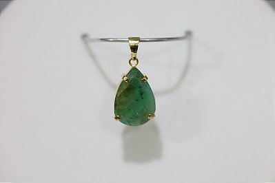 Pingente em prata banhado a ouro com Esmeralda natural