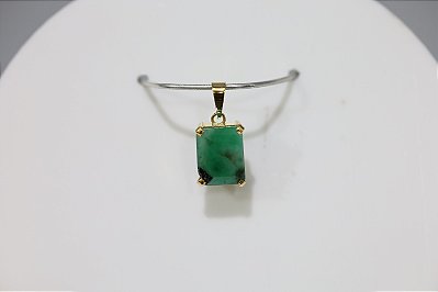 Pingente em prata banhado a ouro com Esmeralda natural