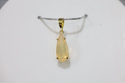 Pingente em prata banhado a ouro com Opala natural