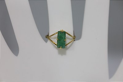 Anel de Esmeralda natural em prata banhado a ouro