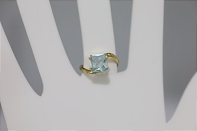 Anel de Topazio natural em prata banhado a ouro