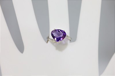 Anel de Ametista natural em prata