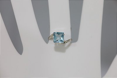 Anel de Topazio natural em prata