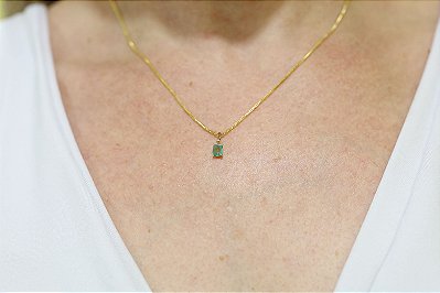 Pingente em ouro 18k com esmeralda natural