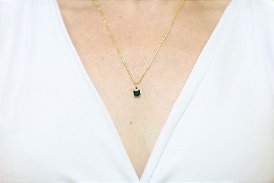 Pingente em ouro 18k com esmeralda natural