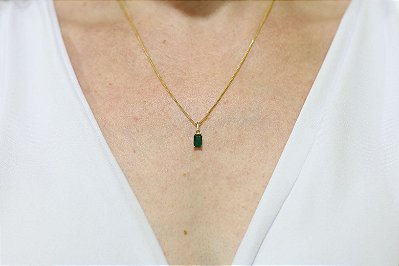 Pingente em ouro 18k com esmeralda natural