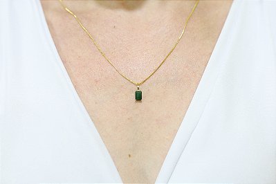 Pingente em ouro 18k com esmeralda natural