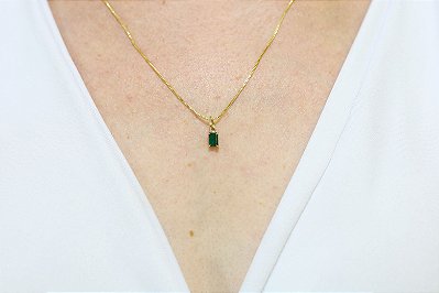 Pingente em ouro 18k com esmeralda natural