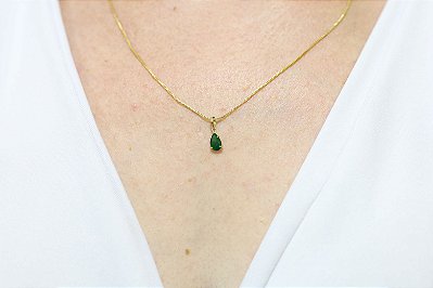 Pingente em ouro 18k com esmeralda natural