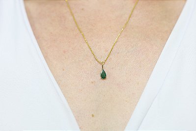 Pingente em ouro 18k com esmeralda natural