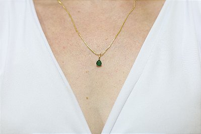 Pingente em ouro 18k com esmeralda natural