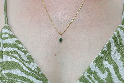 Pingente em ouro 18k com esmeralda natural