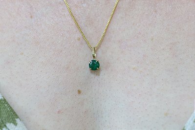 Pingente em ouro 18k com esmeralda natural