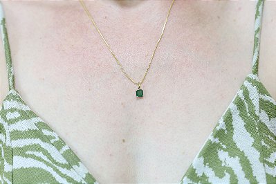 Pingente em ouro 18k com esmeralda natural
