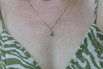 Pingente em ouro 18k com esmeralda natural