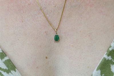 Pingente em ouro 18k com esmeralda natural
