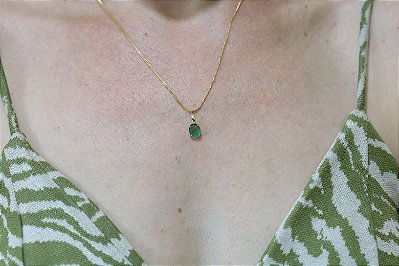 Pingente em ouro 18k com esmeralda natural