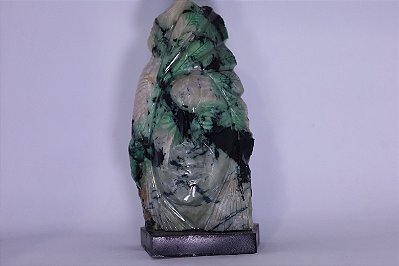 Escultura Indio em Esmeralda Kg 1.5 ALT 18cm