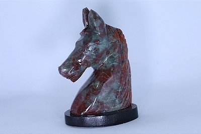 Cavlo em Esmeralda com 512g ALT 12cm