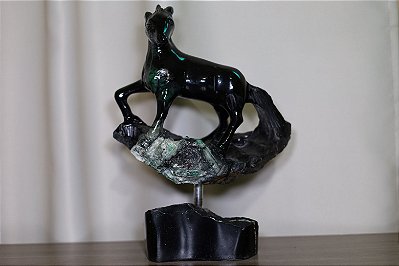 Cavalo em Biotita com Esmeralda Alt 33cm 5.4kg