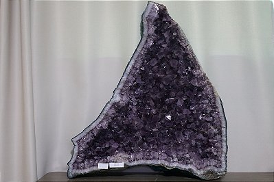 Capela de Ametista Alt 66cm  36kg com Base de ferro