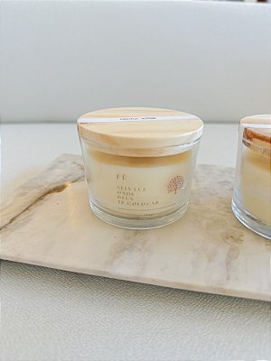 Vela Branca de Lavanda Fé