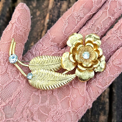 Broche floral vintage