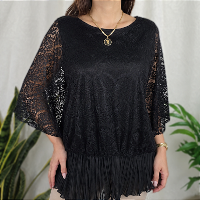 Blusa preta rendada GG