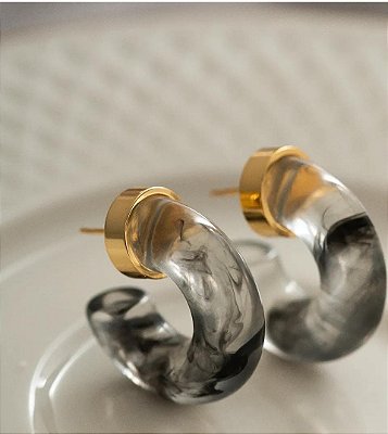 Brinco Argola Resina (Cores Branca e Preta)