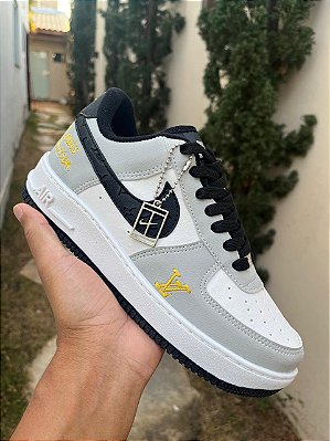 Nike Air Force LV
