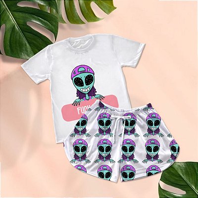 Kit Pijama Curto Verão Shorts e Camiseta Alien