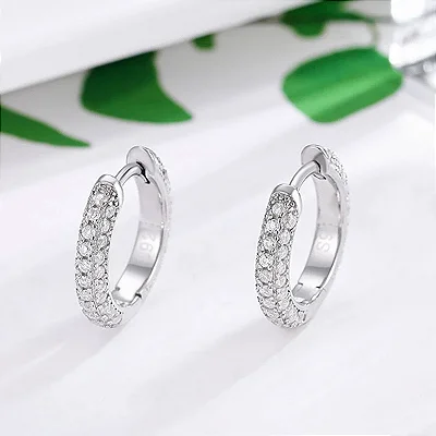 Brincos em Moissanite