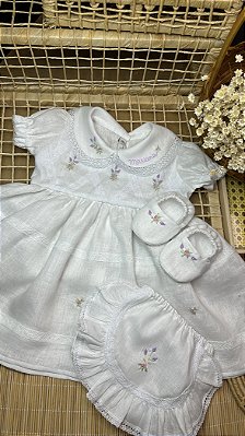Vestido De Batizado Infantil Feminino Bebê Menina Bordado Cambraia de linho 100%