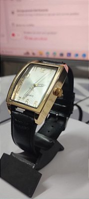 Relógio Quartz 98255 Masculino Dourado Courino Fivela