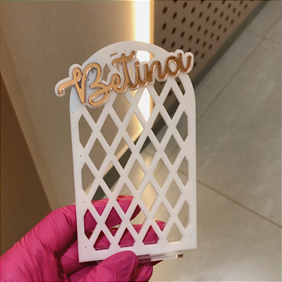 Cenário Entrelaçado com Nome - Jardim - 12cm - 1 unidade