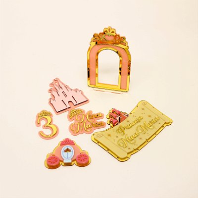 Cenário Arco com Coroa - Princesas - 14cm - 1 unidade
