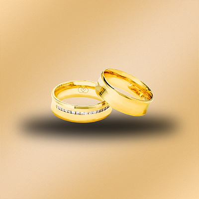 PAR DE ALIANÇAS DE CASAMENTO, OURO 18K, ANATOMICA, 7,0MM, COM 15 BRILHANTES CRAVEJADOS AO CENTRO
