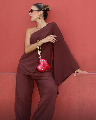 conjunto marrom bata assimétrica