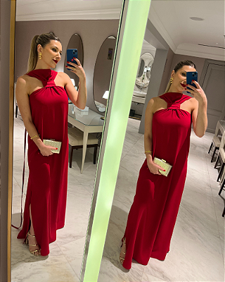 vestido detalhe gola vermelho