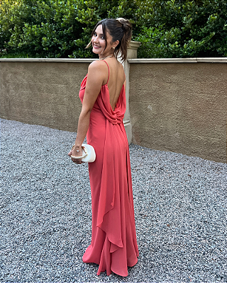 vestido costas abertas coral