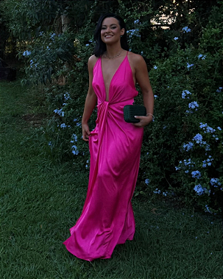 vestido detalhe frontal e amarração nas costas rosa