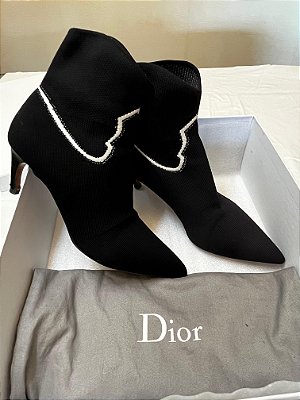 Bota Dior Preta com Detalhes Bordados