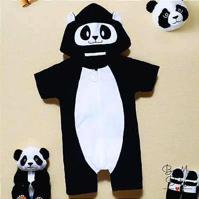 Macacão Temático Curto com Capuz Bordado e Abertura em Ziper - Panda