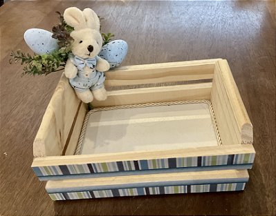 Engradado de Páscoa azul