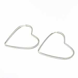 BRINCO ARGOLA CORAÇÃO PRATA 925