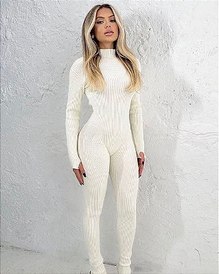 Macacão tricot botão