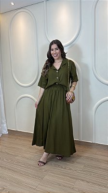 Conjunto Feminino de Linho Verde Musgo com Saia Longa e Cropped Camisa – Elegância e Conforto Atemporal